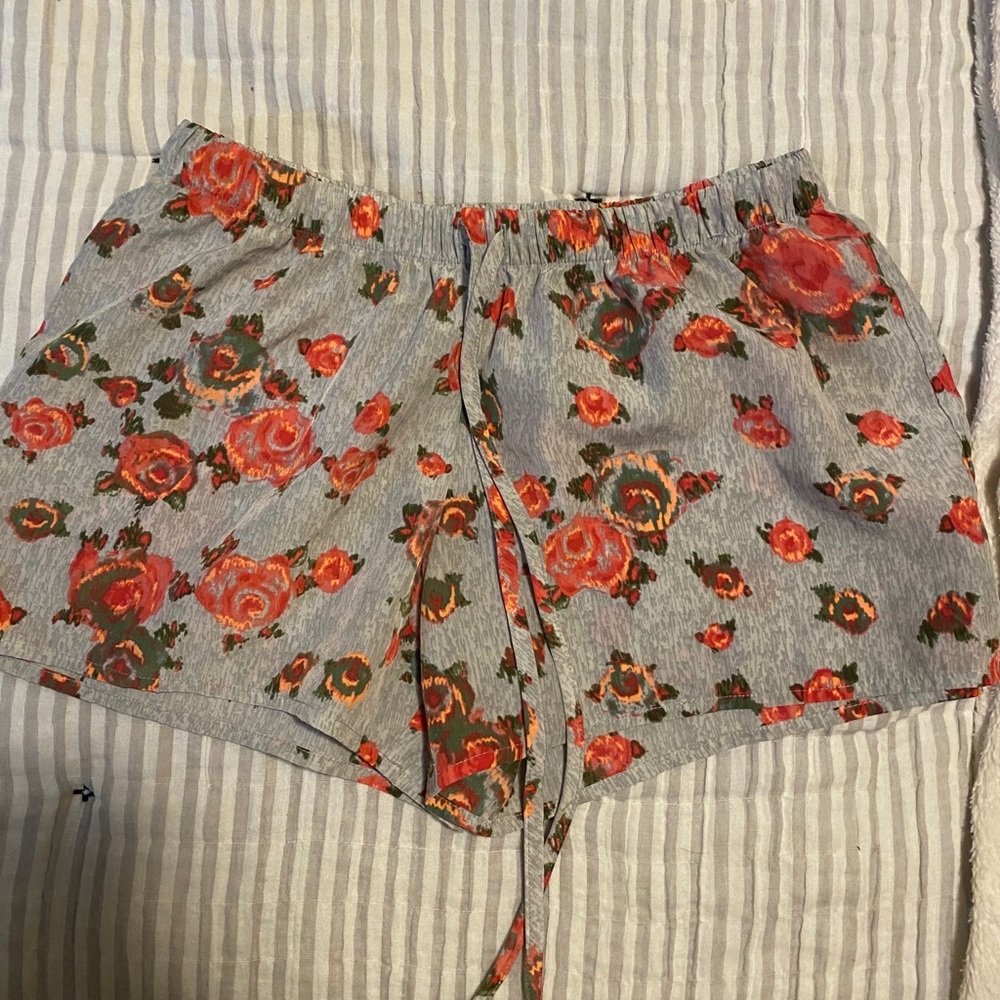 Flower print Polyester PJ pants.